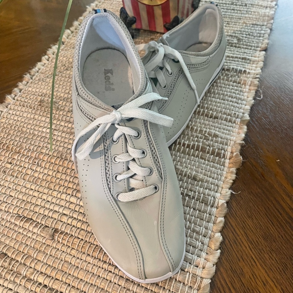 Ladies Tan Leather Keds